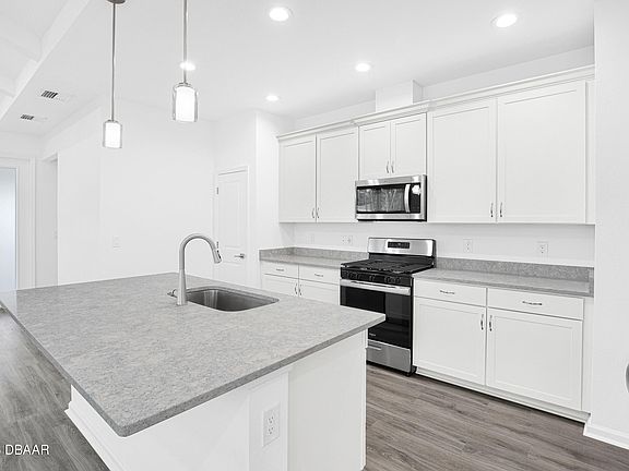 3rd image of 396 Gypsy Palace Ln
