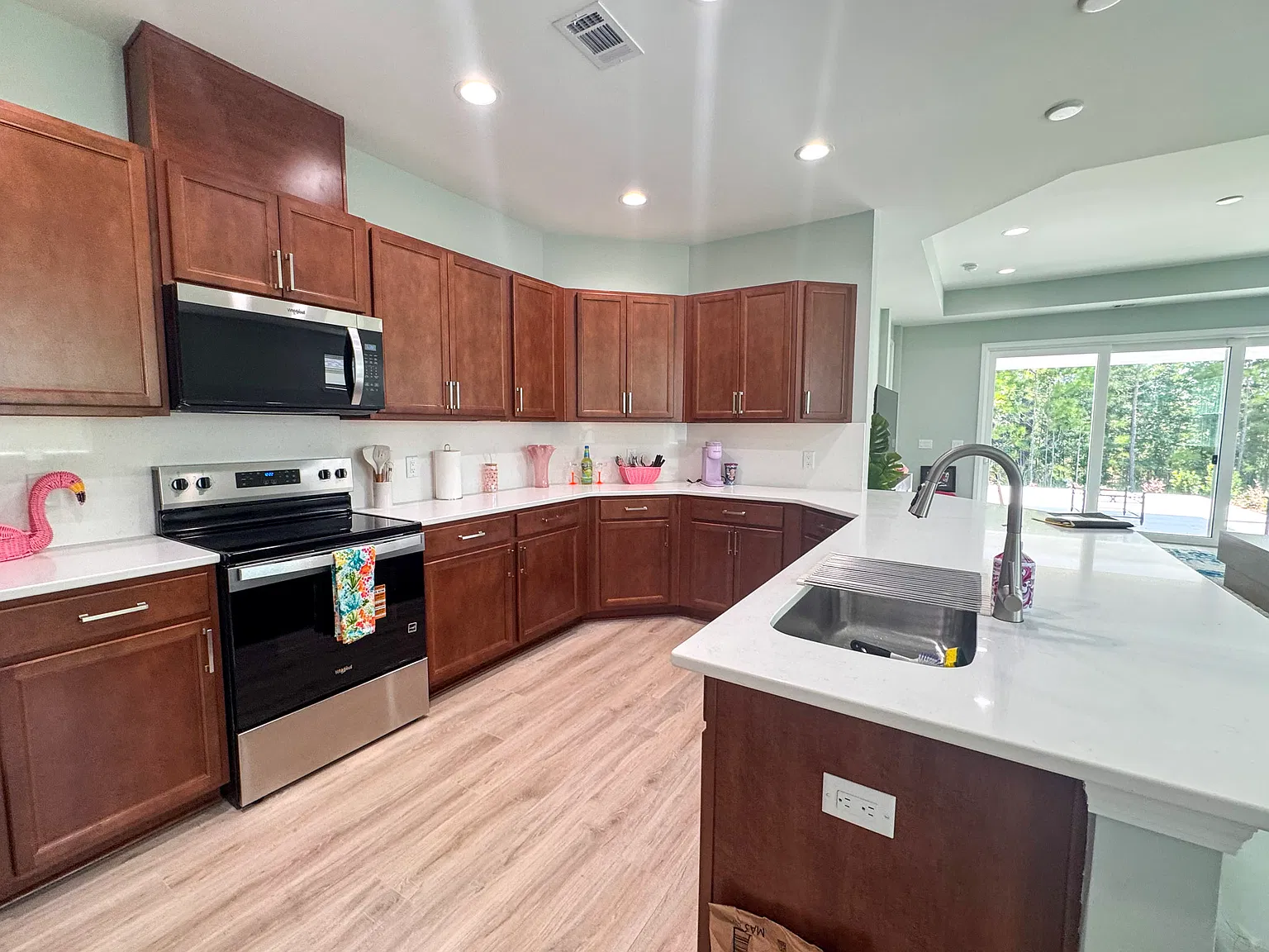 2 bed, 1787 sqft, $2,900 — Photo 3