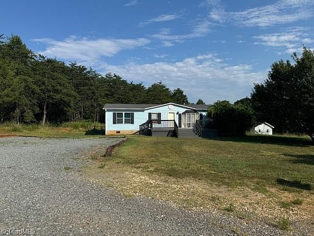 1st image of 2120 Larae Ln