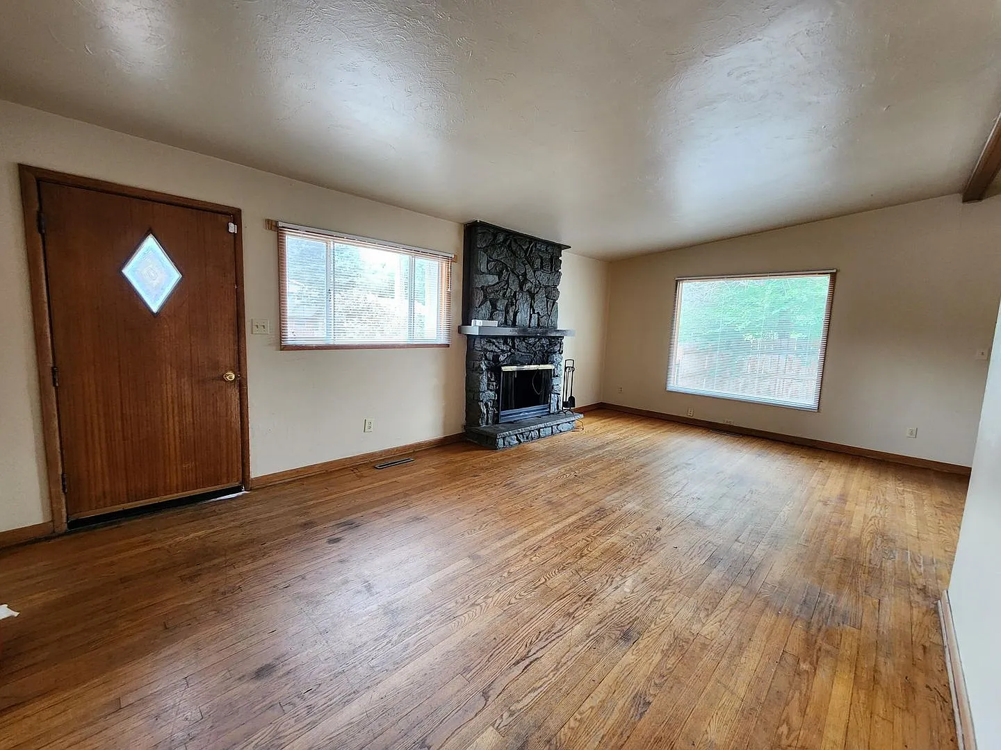 4 Bedroom Home — Photo 4
