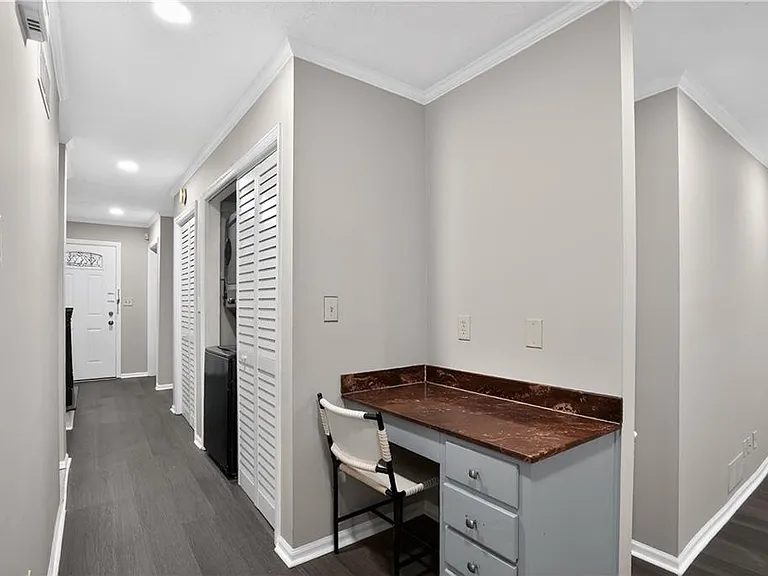 105 Glen Acres Ct — Photo 2