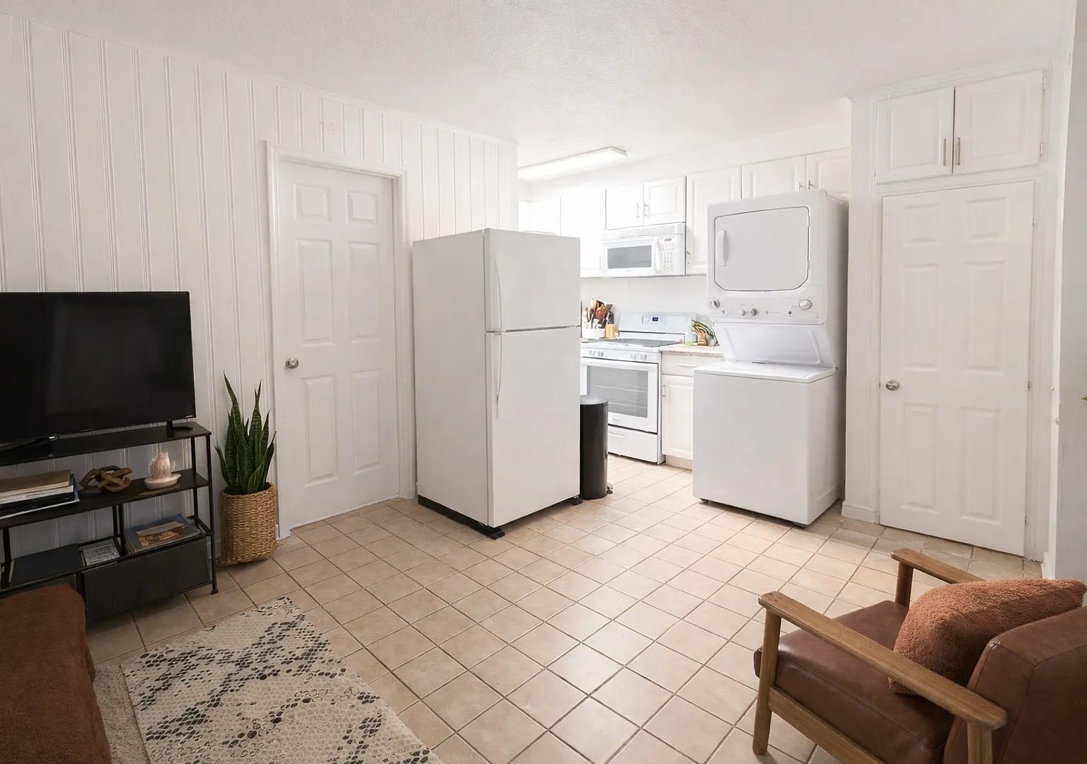 True 1 Bedroom Near FSU — Photo 3