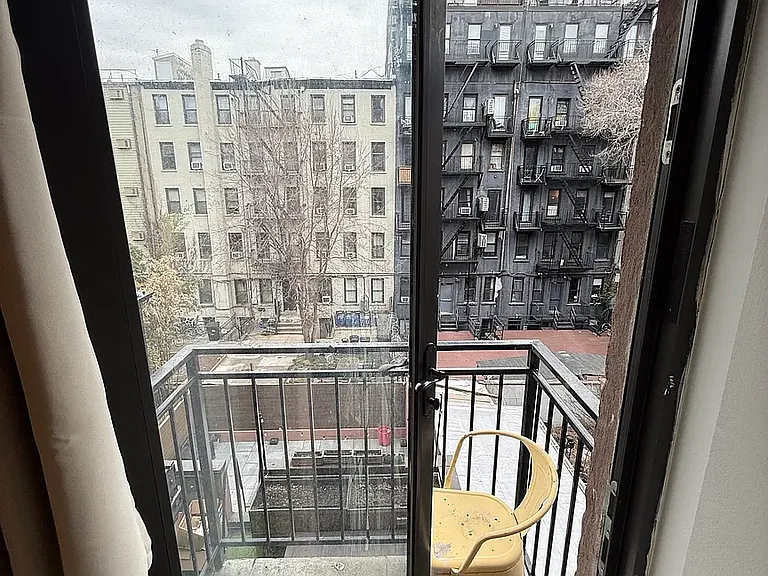 515 E 5th St #3A — Photo 7