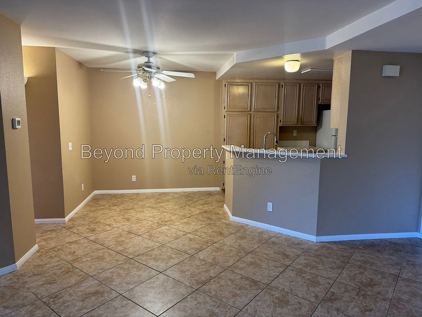 2 bed, 2.0 bath, 1032 sqft, $2,988 — Photo 4