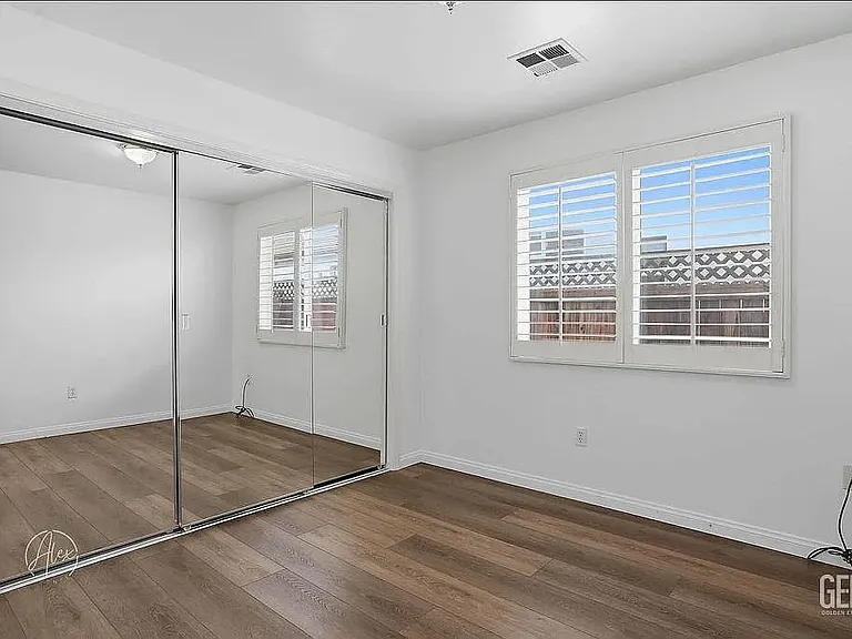 11528 Indian Hawthorne St — Photo 17