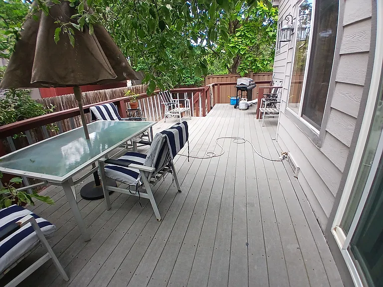 1201 S Akron Way — Photo 1