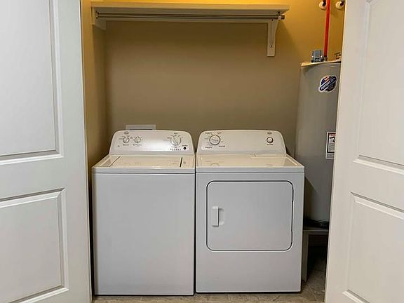 5th image of 2901 E Franklin Ave APT 4