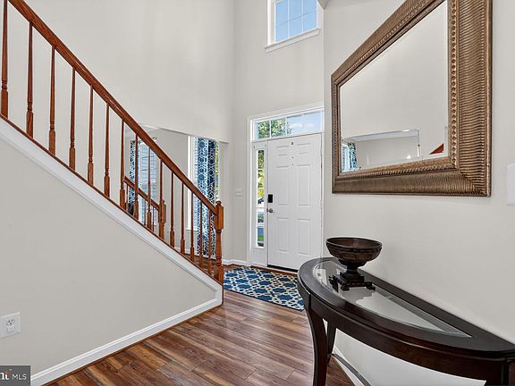 4th image of 17565 Brookville Ct