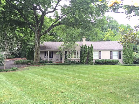 Front of House - Yard View
