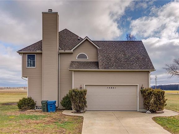 2nd image of 13801 Carrington Dr