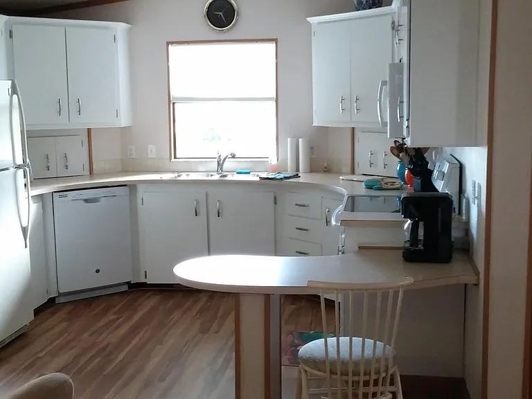 26284 Raleigh Dr — Photo 3