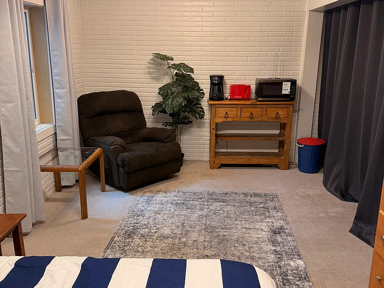 23 Amesbury St #23 — Photo 3