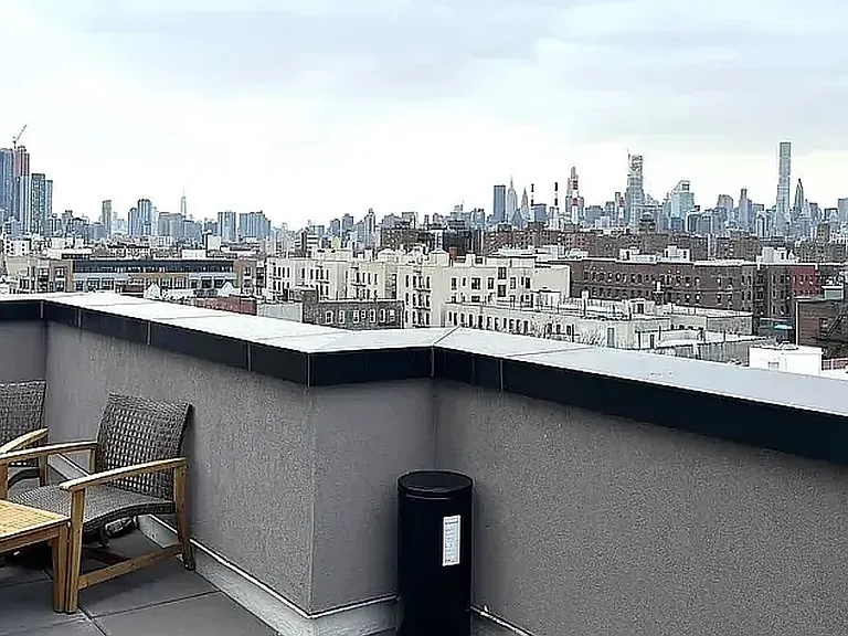 31-18 31st St #7A — Photo 4