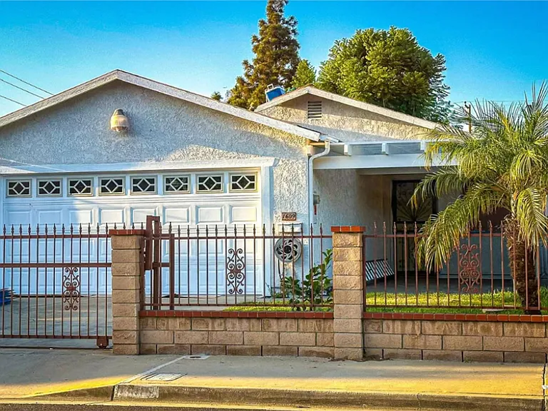 1609 Sierra Vista Ave — Photo 1