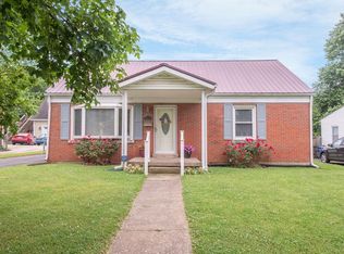 820 Della Dr, Lexington, KY 40504