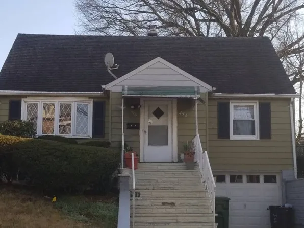 546 E 3rd Ave, Roselle, NJ 07203