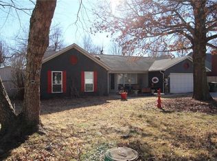 1577 E Devonshire Pl, Fayetteville, AR 72703