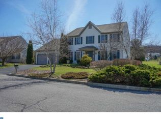 42 Pennwood Dr, Morgantown, PA 19543