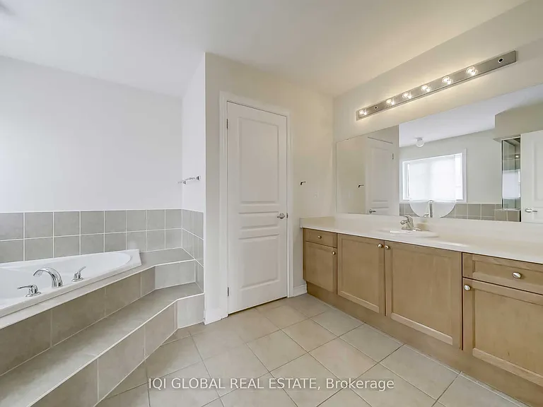 2 Bowkett Dr — Photo 21