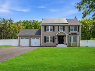 587 Blue Point Road, Holtsville, NY 11742