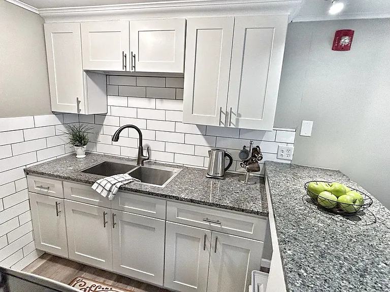611 Middle Tpke — Photo 2