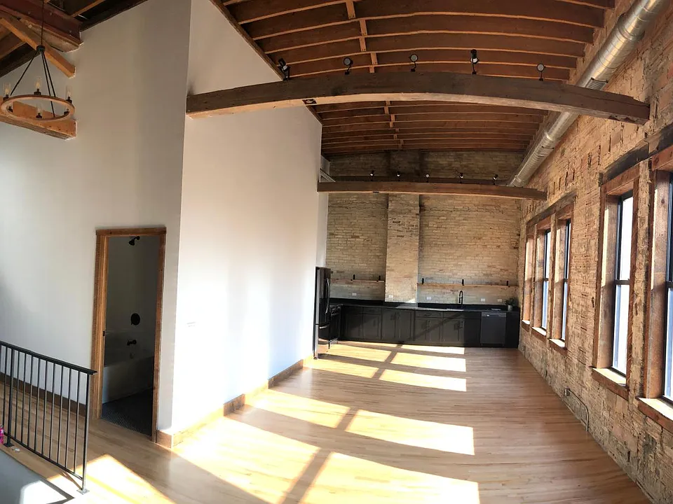 403 Main St #3A
