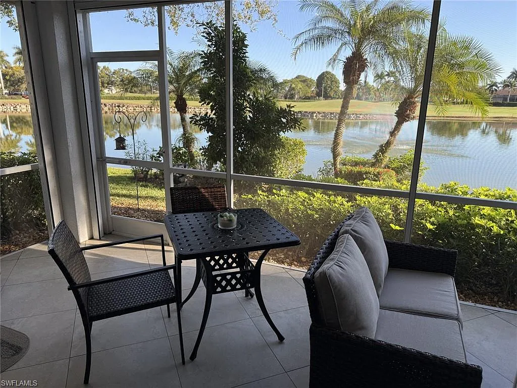 2 bed, 2.0 bath, 1880 sqft, $4,995 — Photo 2