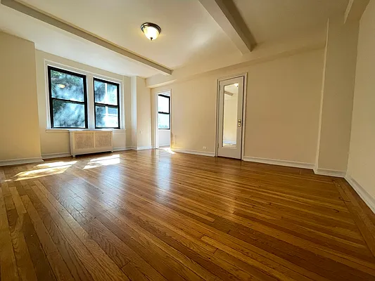 Rented by Bond New York | media 1