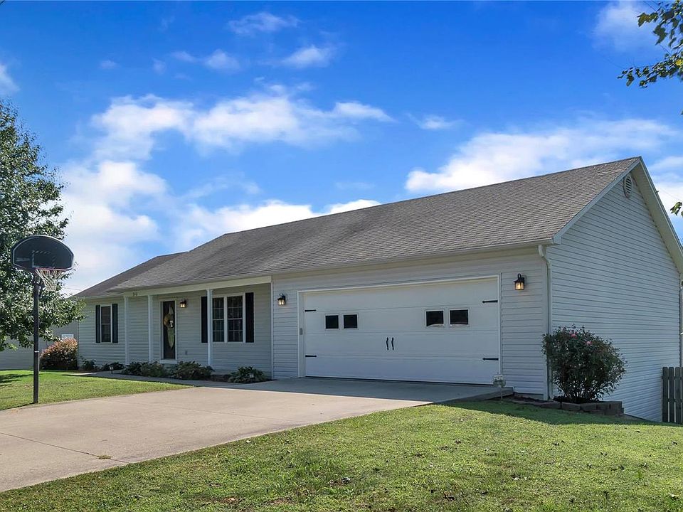 1st image of 346 Melissas Dr