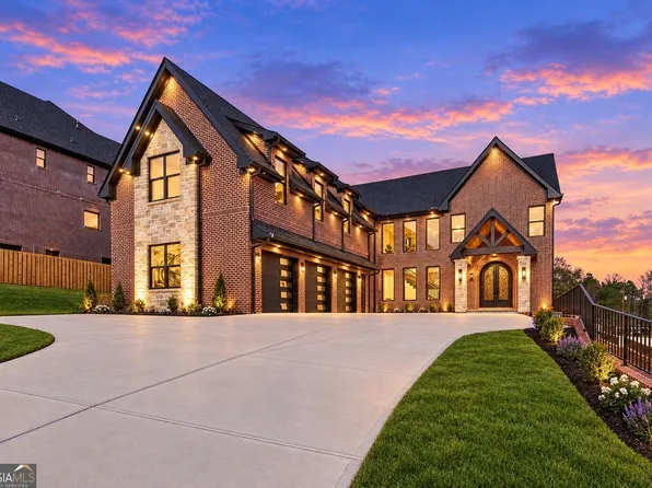 403 Thunder Rd, Buford, GA 30518