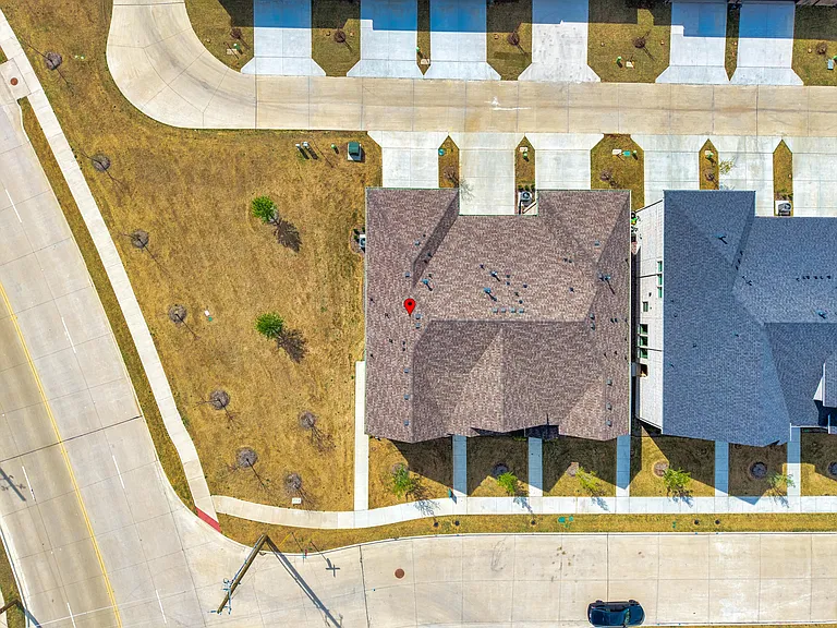 7053 Cedar Creek Dr — Photo 25