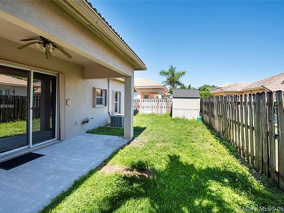 5th image of 13994 N Cypress Cove Cir #0