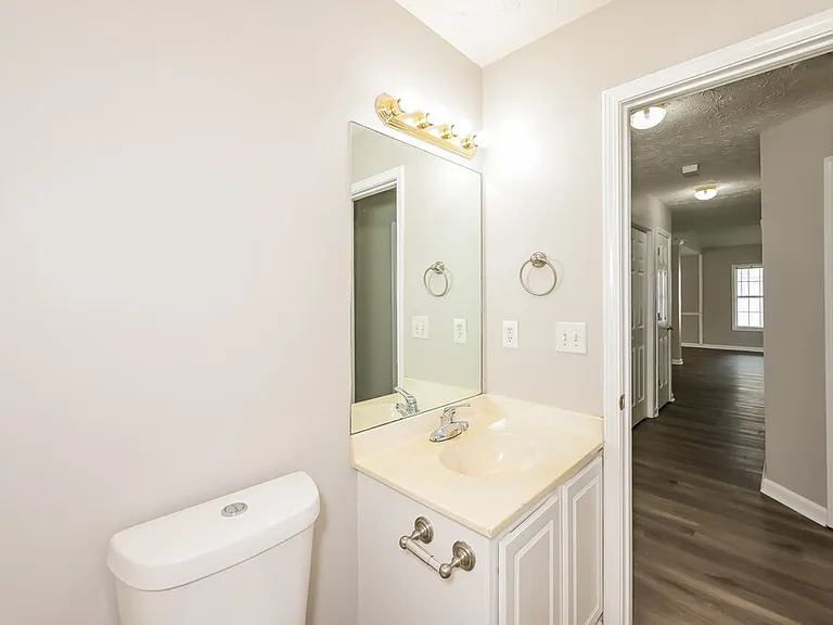9385 Eagles Landing Dr — Photo 16