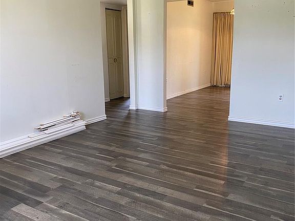 2nd image of 3122 Carnaby Ln APT C