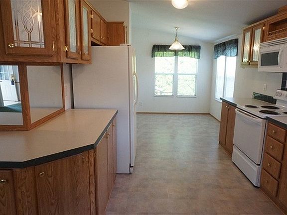 3rd image of 18309 E Sprague Ave