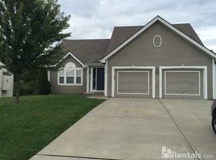 11924 N Forest Ave, Kansas City, MO 64155