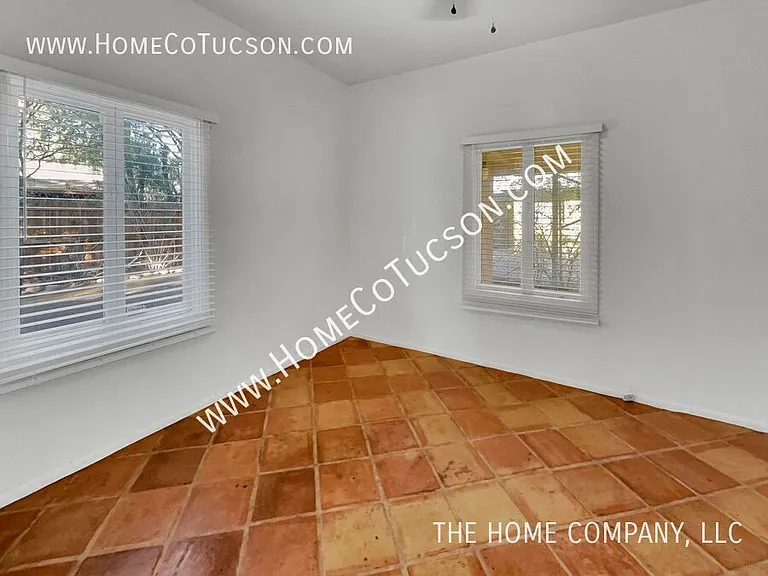 1509 E Blacklidge Dr #1 — Photo 18