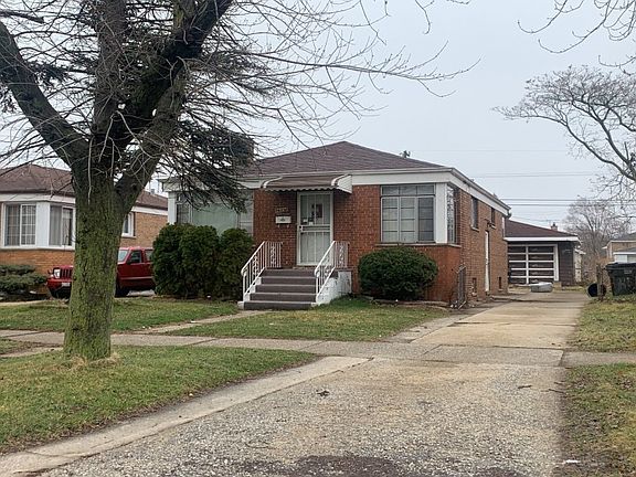 2nd image of 14331 Woodlawn Ave