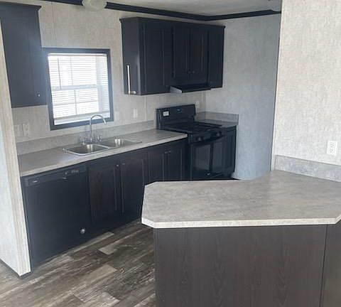 Exterior Image-4-EAGLE RIVER 20 Oakwood Lake Village