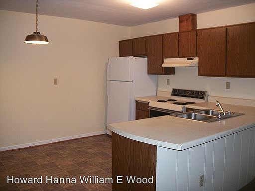 5th image of 1046 Wickford Ct