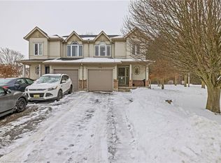 172 Shadow Wood Ct, Waterloo, ON N2K3W4