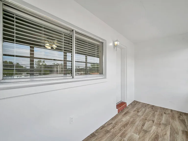 2366 Shelley St #12 — Photo 29