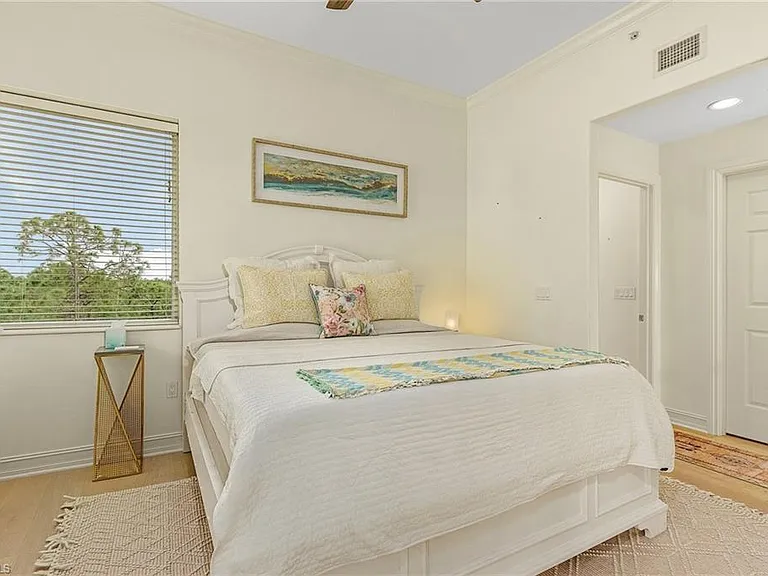 2728 Tiburon Blvd E #A-401 — Photo 8