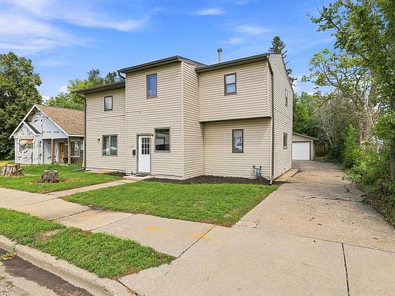 2nd image of 2165 PRAIRIE STREET