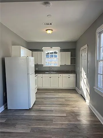 562 Central Ave — Photo 7