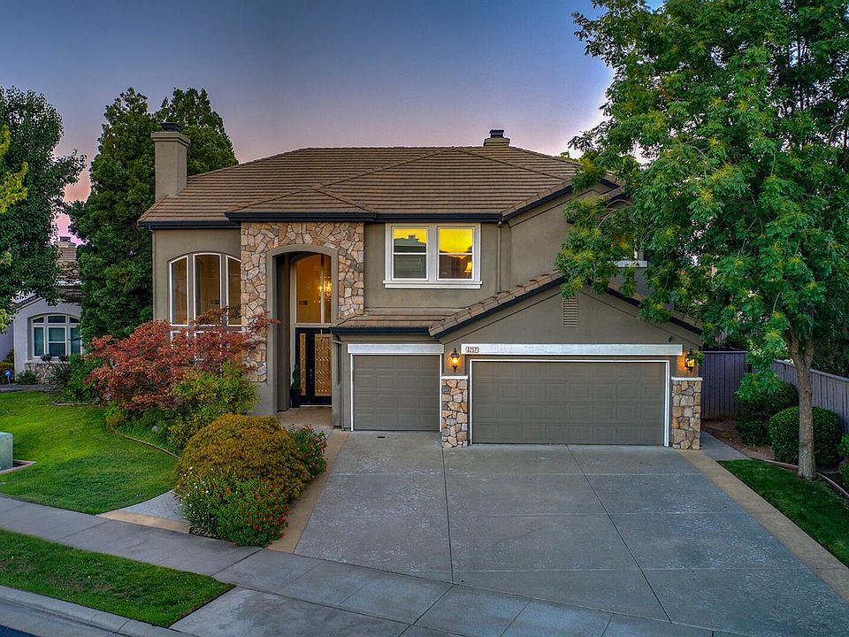 1st image of 2257 Portmarnock Cir