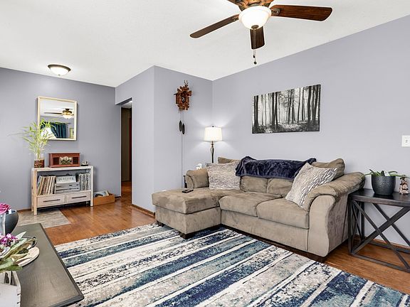 3rd image of 18775 Pilot Knob Rd