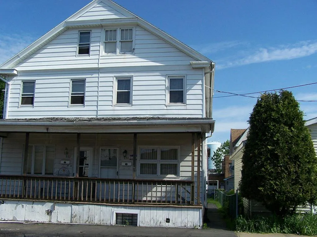 931 W 3rd St photo 1