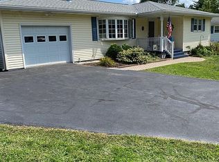 12 Landau Dr, Horseheads, NY 14845