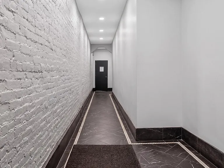 483 Amsterdam Ave #1 — Photo 17